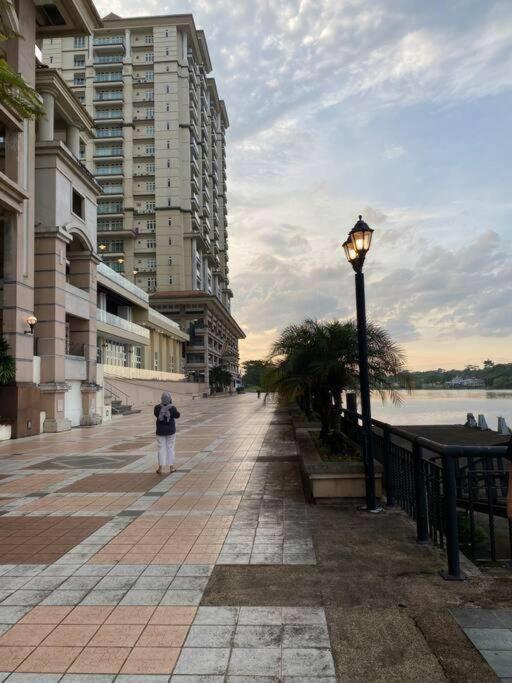 Apartment 4 Pax-riverine Diamond 2 Kuching